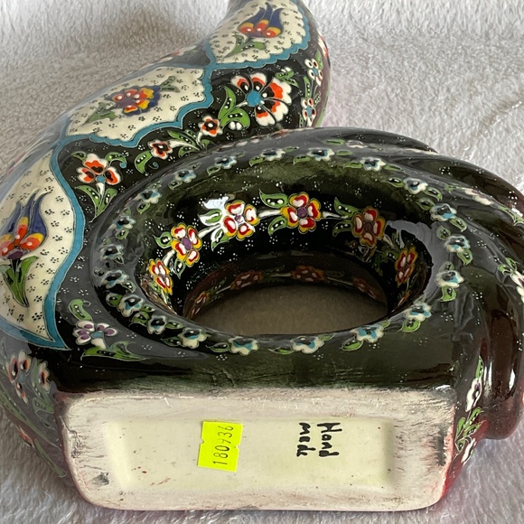 Red and White Ceramic Art Masterpiece - Picture 7 of 7